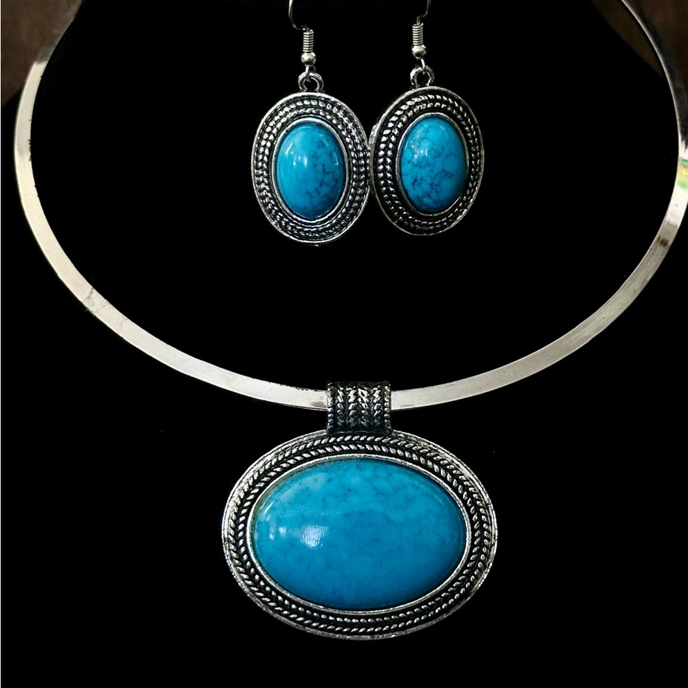 Blue and Silver Necklace with Large Ornate Pendant and Earrings
